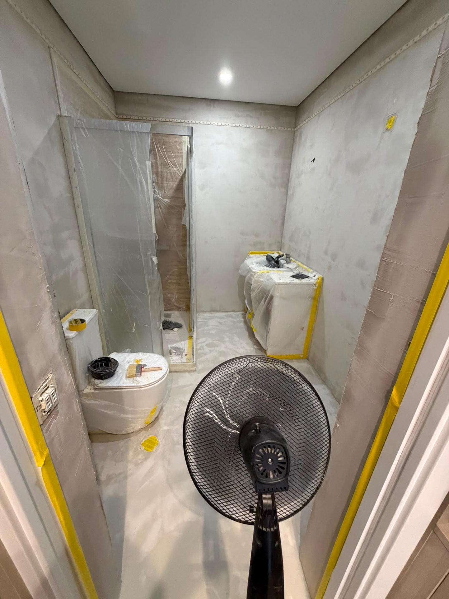 Preparação para microcimento — WC
