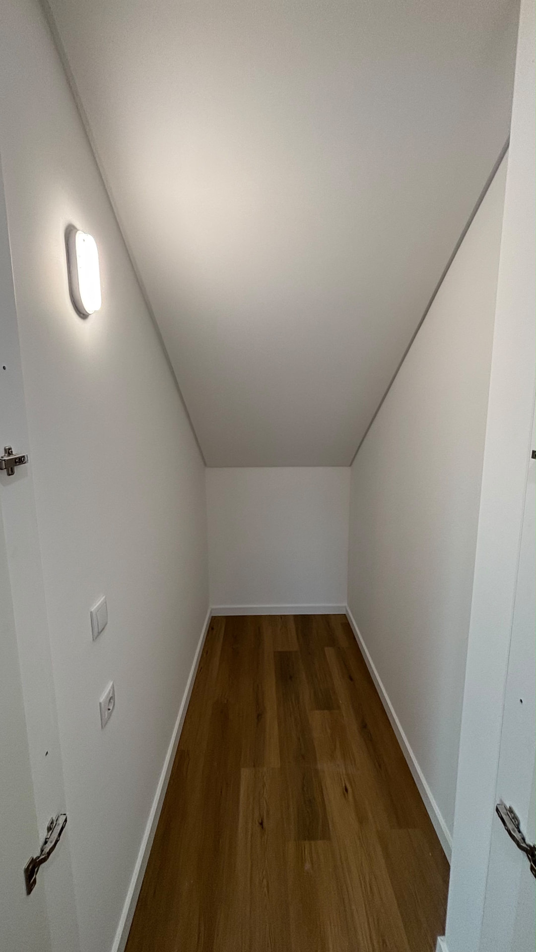 Piso flutuante — zona de arrumação