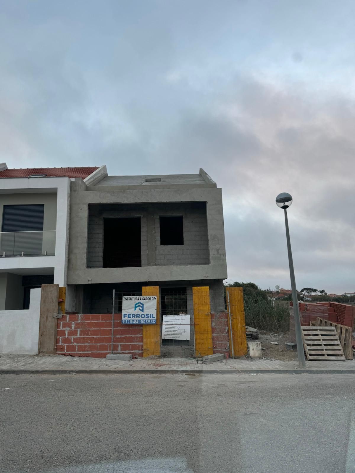 Estrutura — primeiras paredes