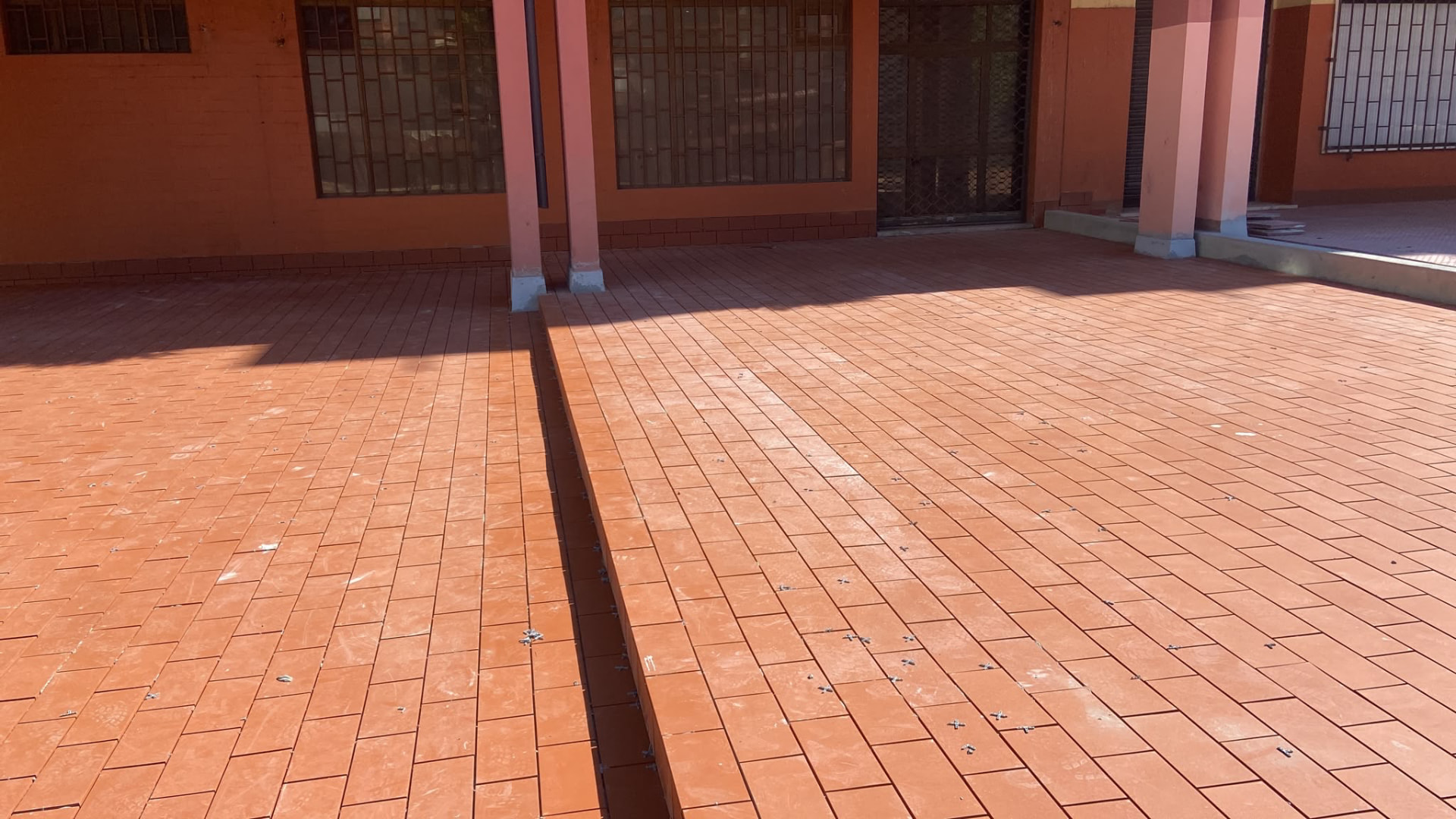 Piso cerâmico exterior