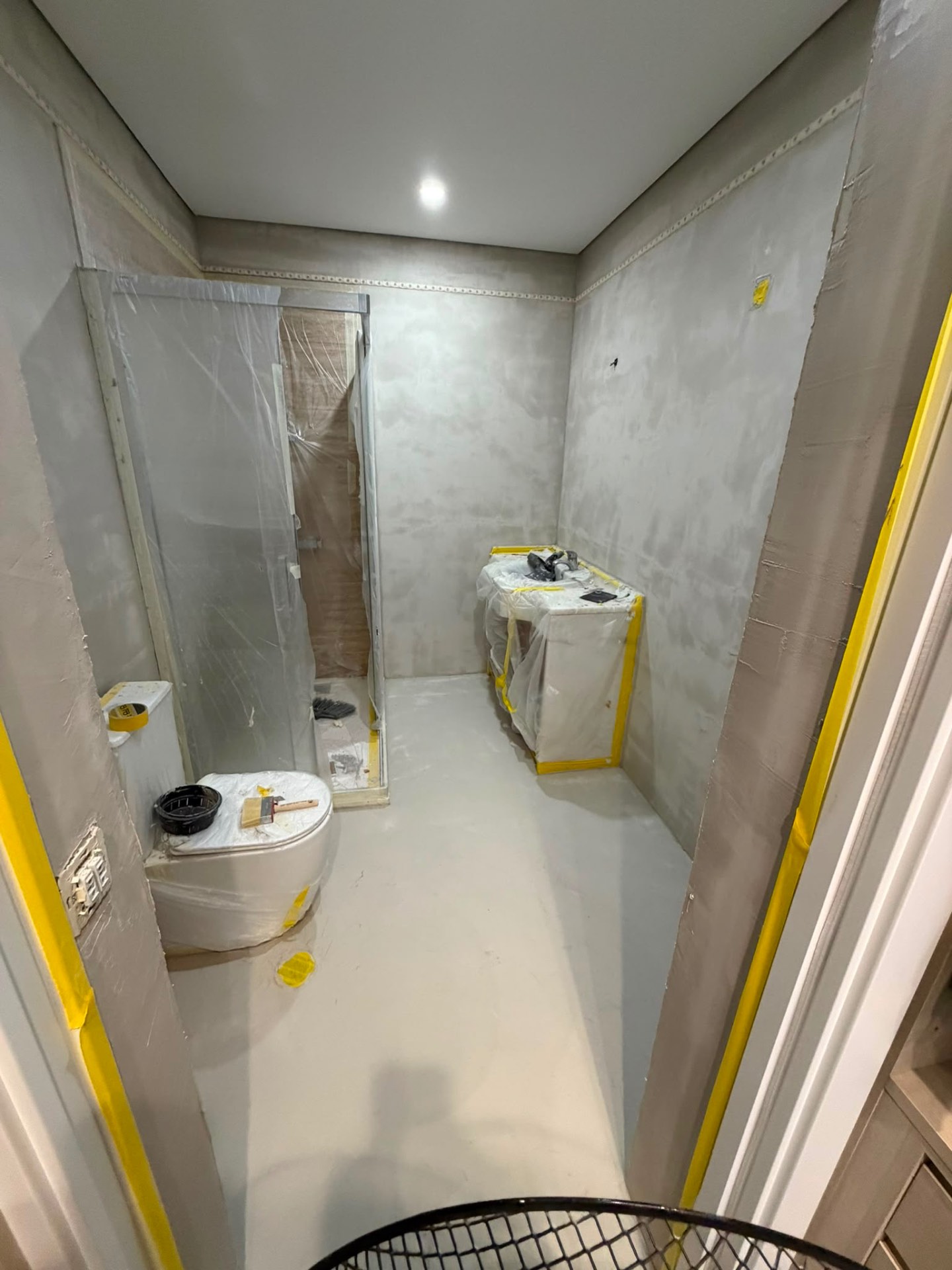 Preparação para microcimento — WC